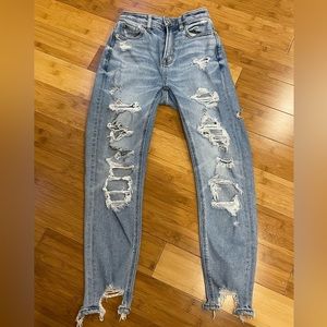 American Eagle, size 000, like new, ripped skinny stretch denim